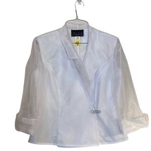 EUC Alex Evenings petite sheer elegant jacket blouse w collar & brooch detail